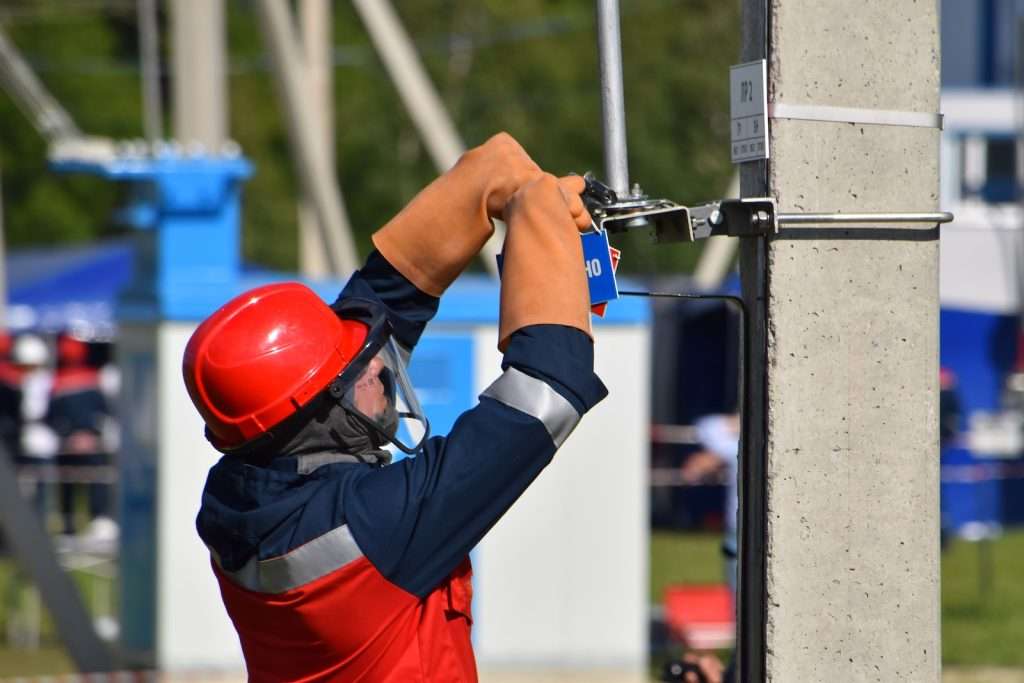 Domestic Electricians: When Do You Need To Rewire An Old House?